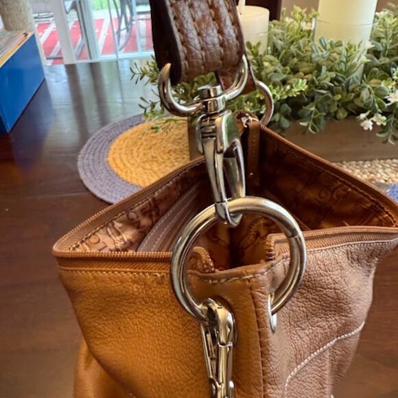 Tiganaello Pebble Leather bag with adjustable strap shoulder or crossbody Cognac - Picture 13 of 16